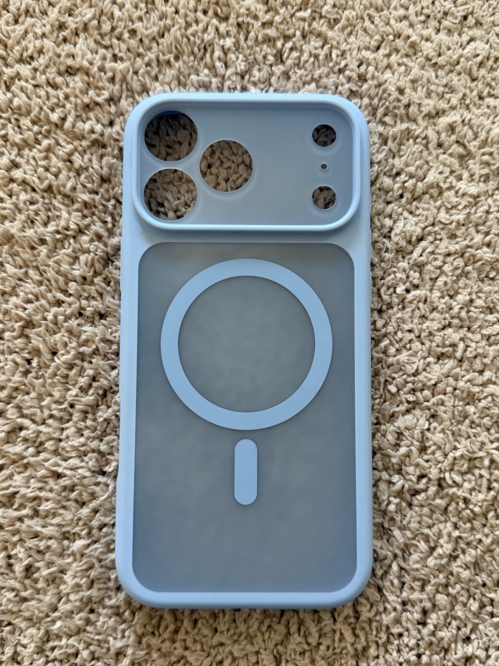 Light Blue MagSafe-Compatible Silicone Phone Case - iPhone 17 Pro Max